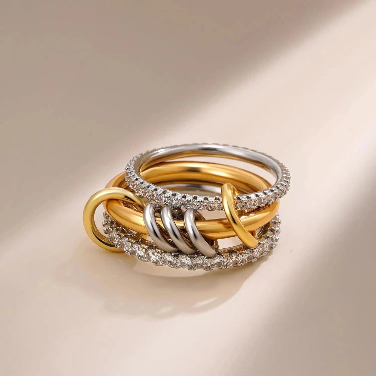 Bague Anneaux Entrelacés
