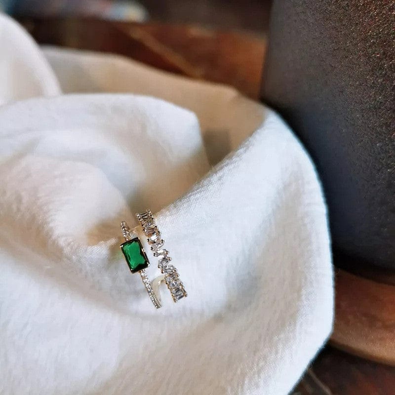 Bague en or sertie emeraude zirconium