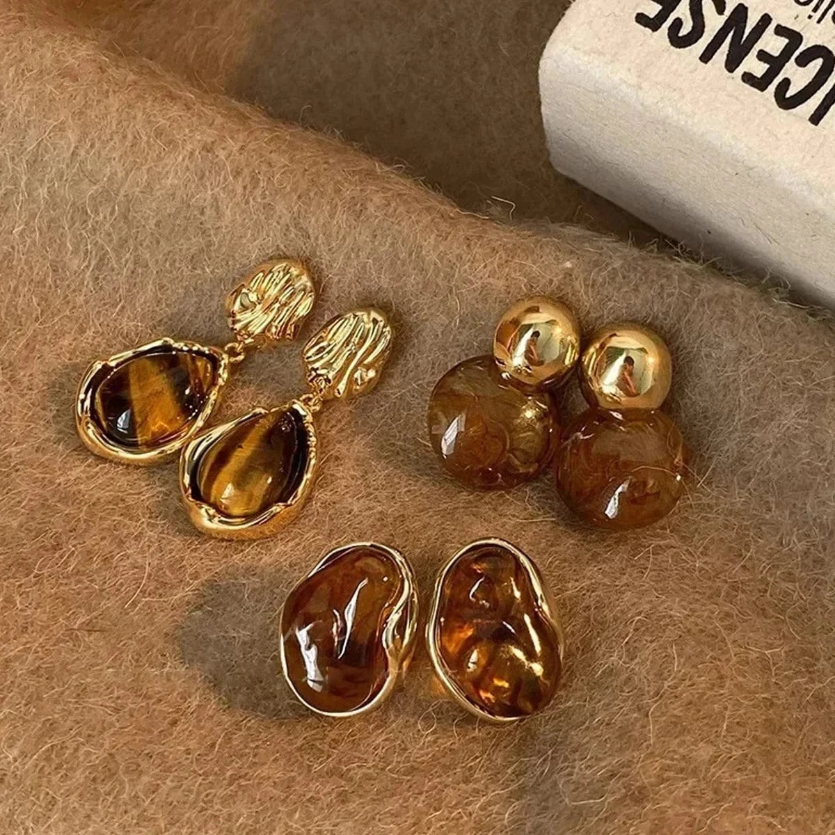 Boucle d'Oreille Pendante Marron