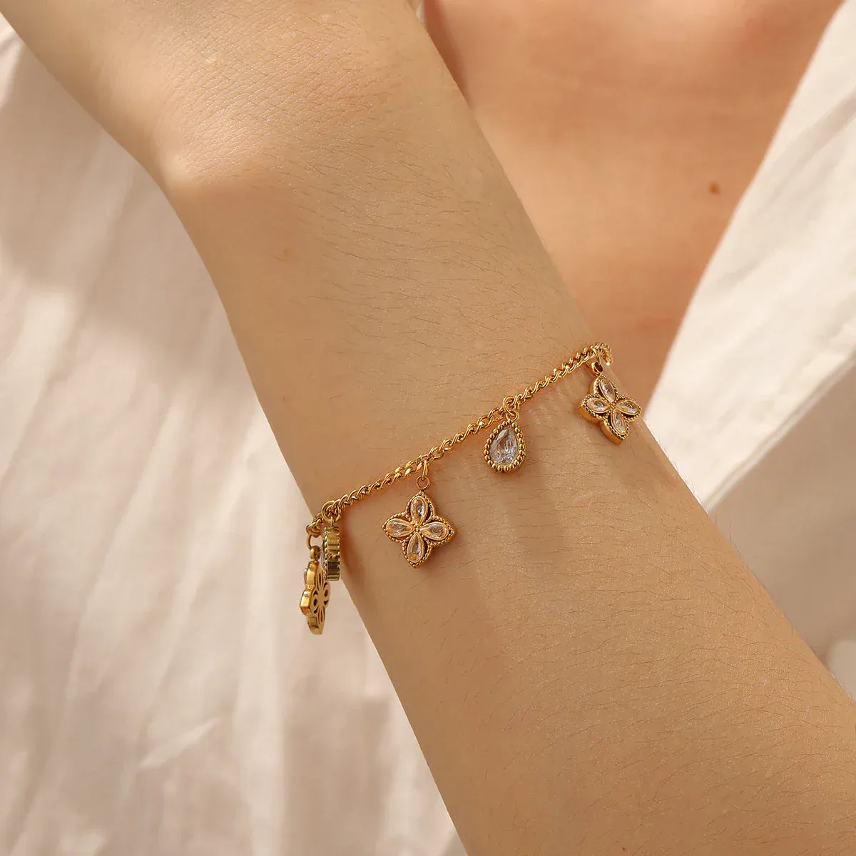 Bracelet avec Pendentifs Trefles