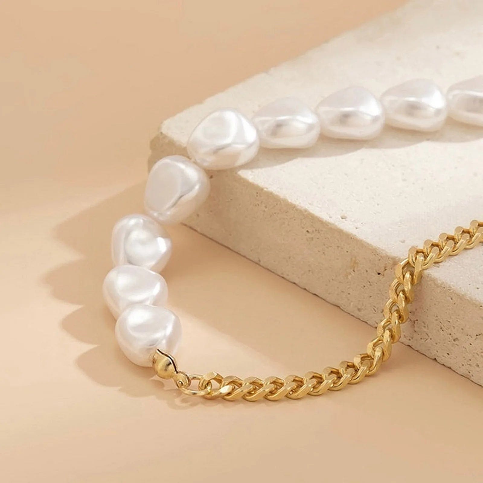 PARCI PARLÄ : DIVINE, Bracelet de cheville - Perle keshi de Tahiti - Plaqué or français PARCI PARLÄ : DIVINE, Bracelet de cheville - Perle keshi de Tahiti - Plaqué or français