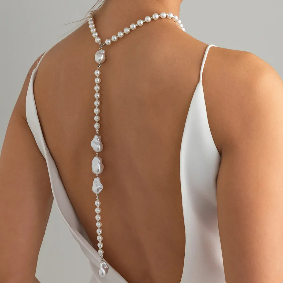 Collier de Dos avec Perles