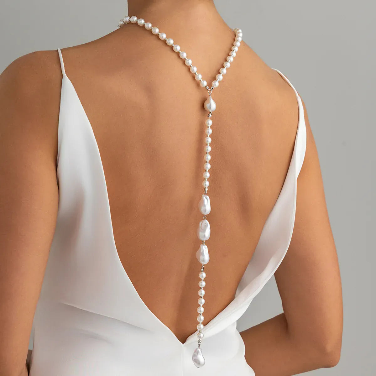 Collier de Dos avec Perles