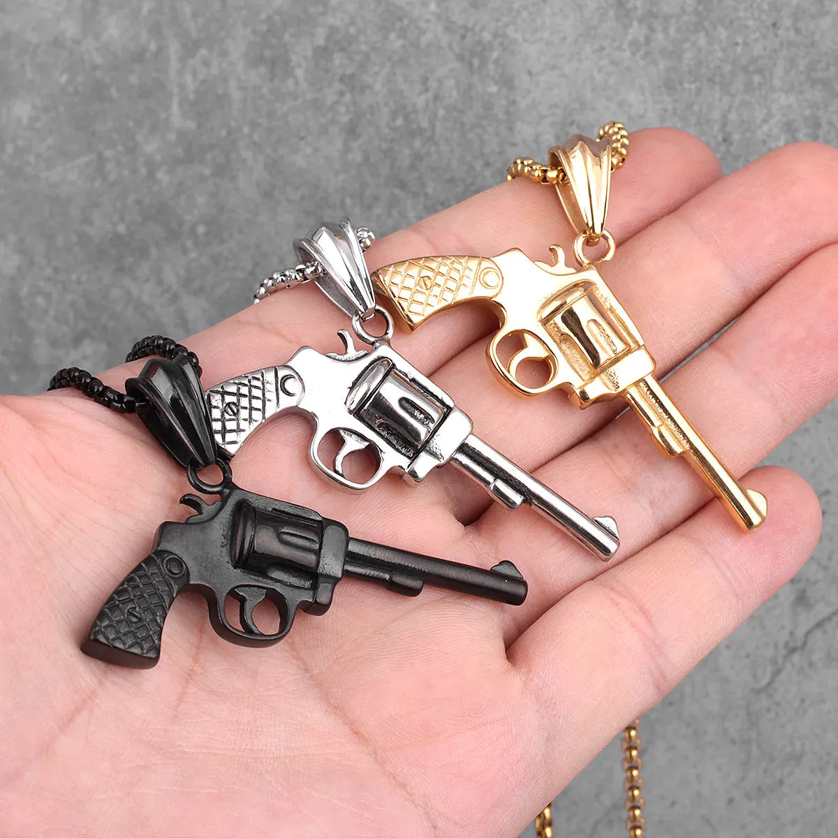 Collier Homme Pistolet