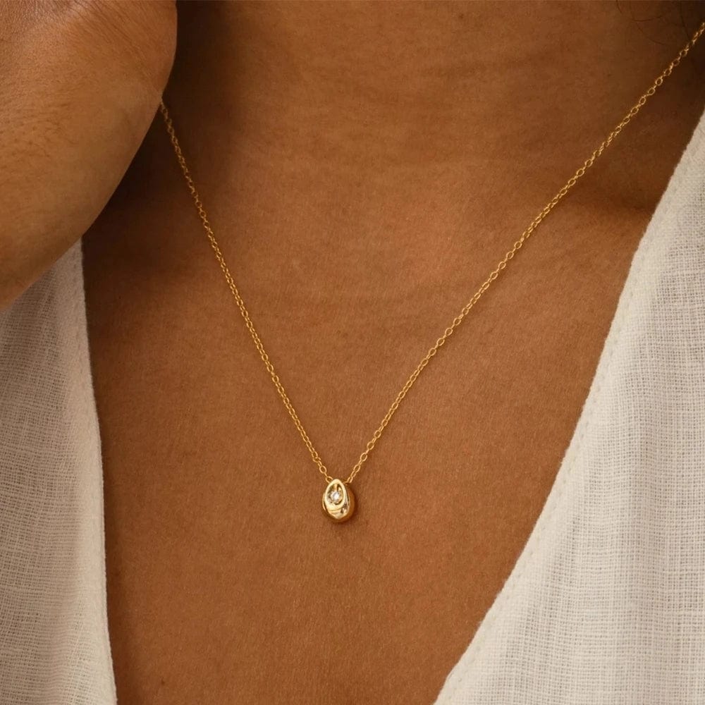 collier avec pierres naturelles et fermoir-pendentif très ancien et authentique en or 18k #colliertraditionnel #colliermarocain #pendentif fermeture clair collier avec pierres naturelles et fermoir-pendentif très ancien et authentique en or 18k #colliertraditionnel #colliermarocain #pendentif fermeture clair
