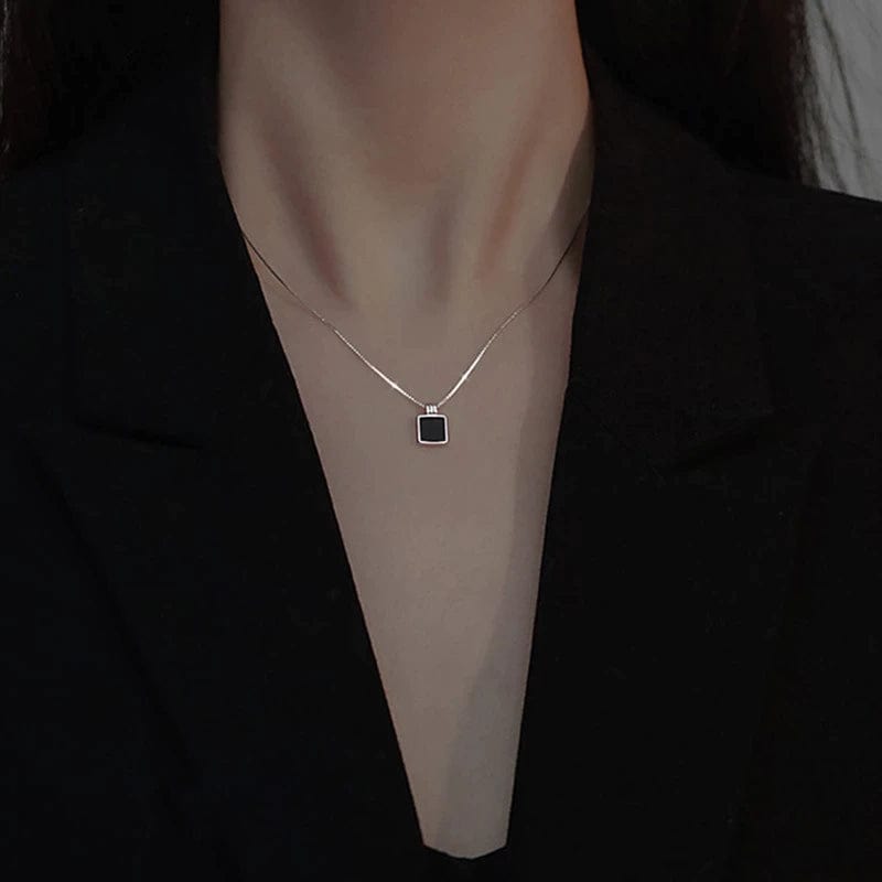 Collier femme argent carre noir